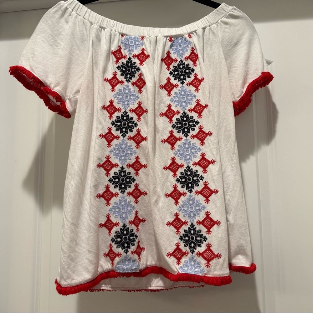 Crown & Ivy Petite Embroidered Peasant Top PM Boho Fringe Tassel Blouse